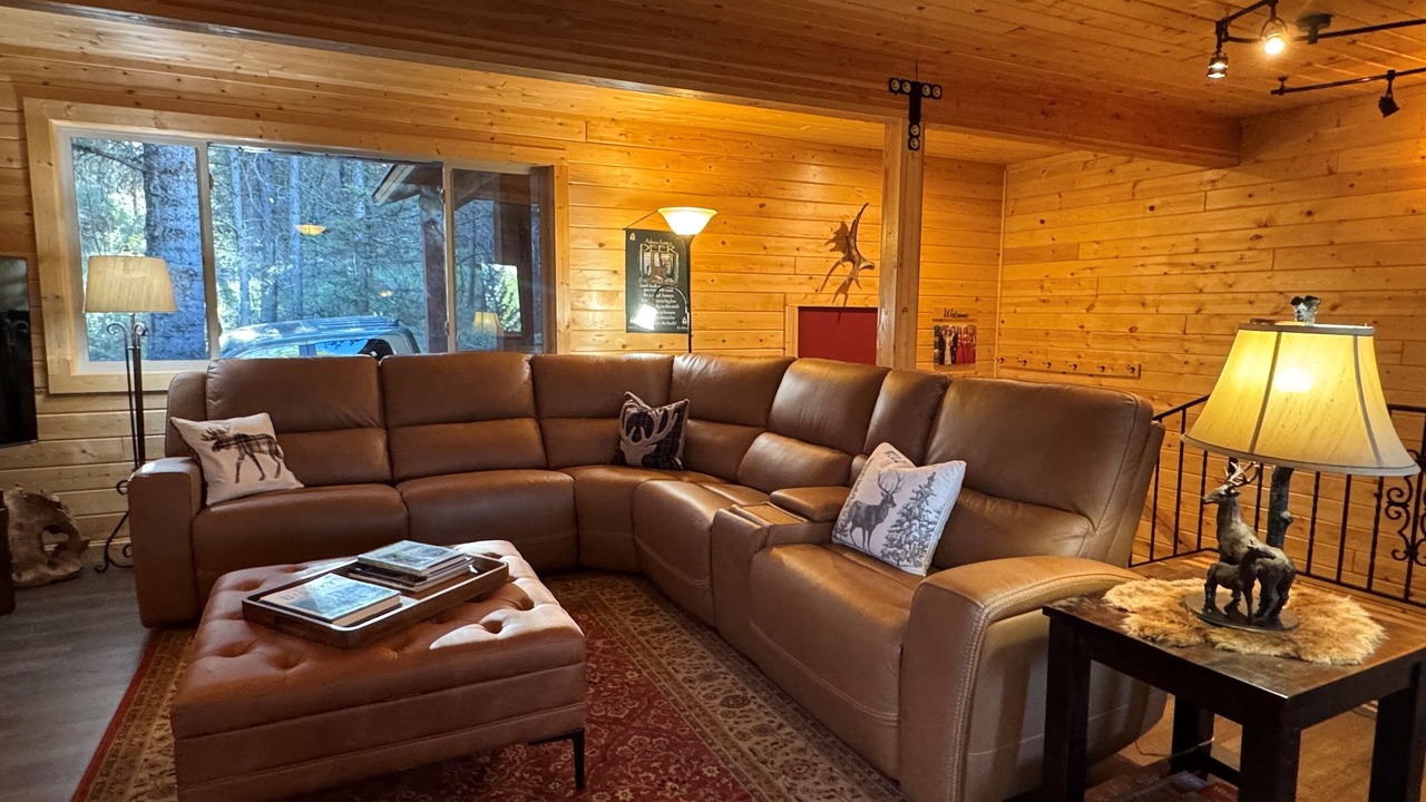 Photo of Bedroom in West Yellowstone
