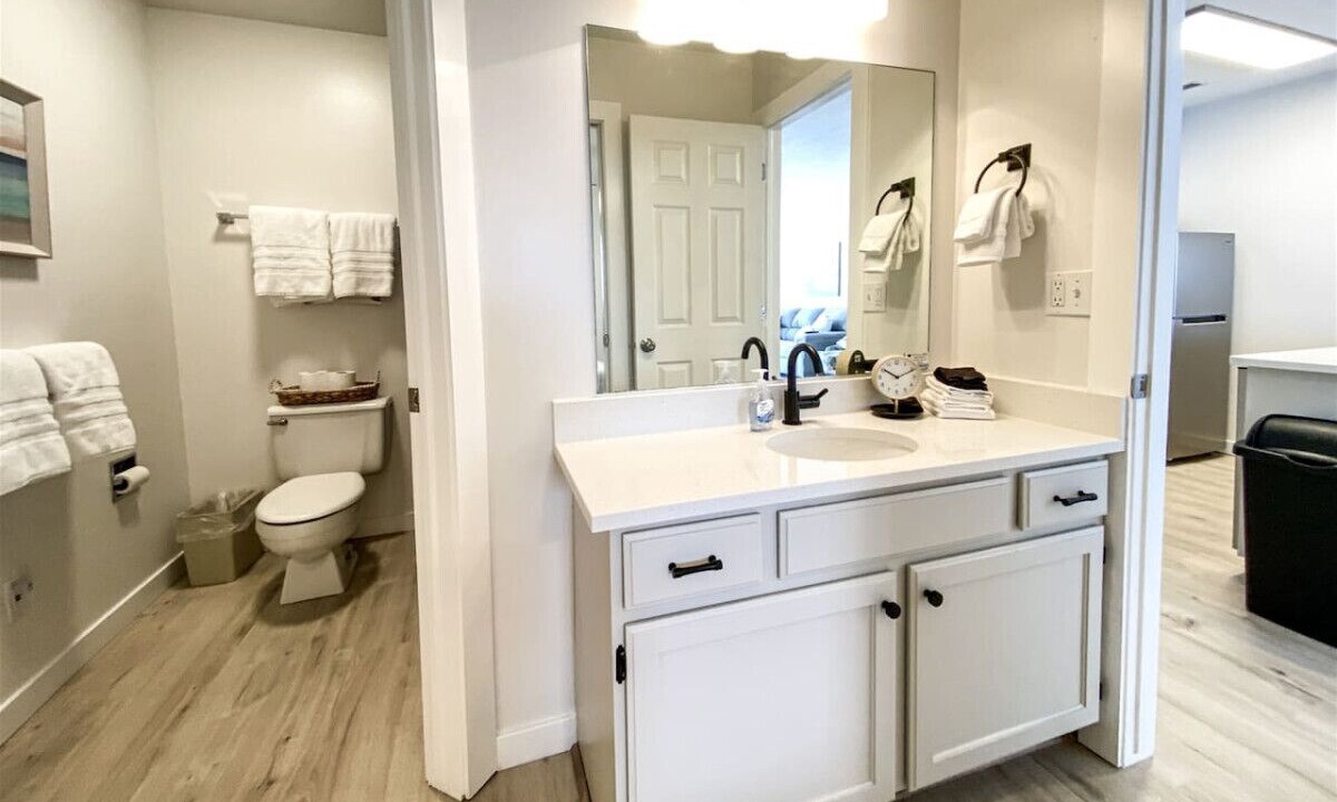 Photo of Bathroom in Harbor Village