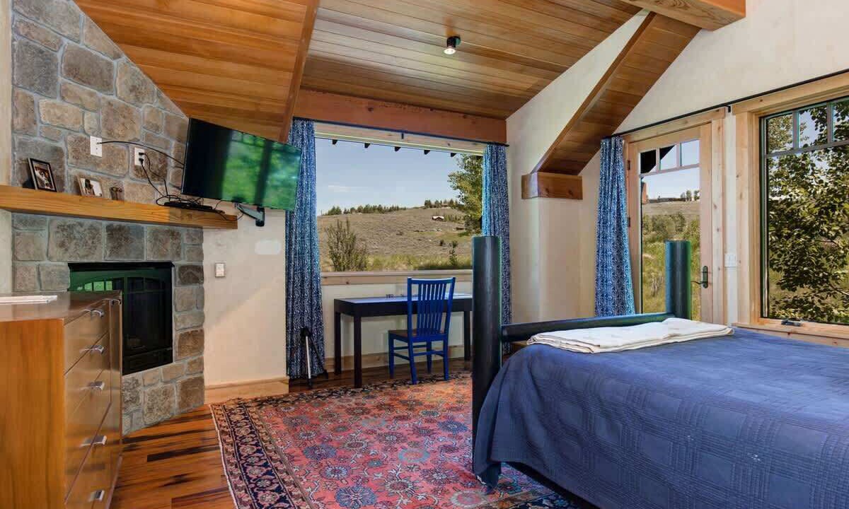 Photo of Bedroom in Jackson