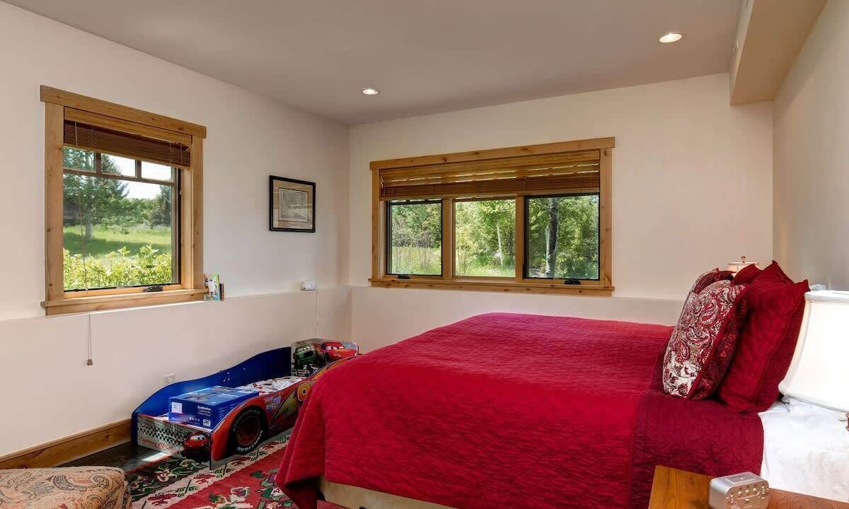 Photo of Bedroom in Jackson