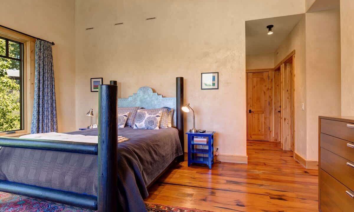 Photo of Bedroom in Jackson