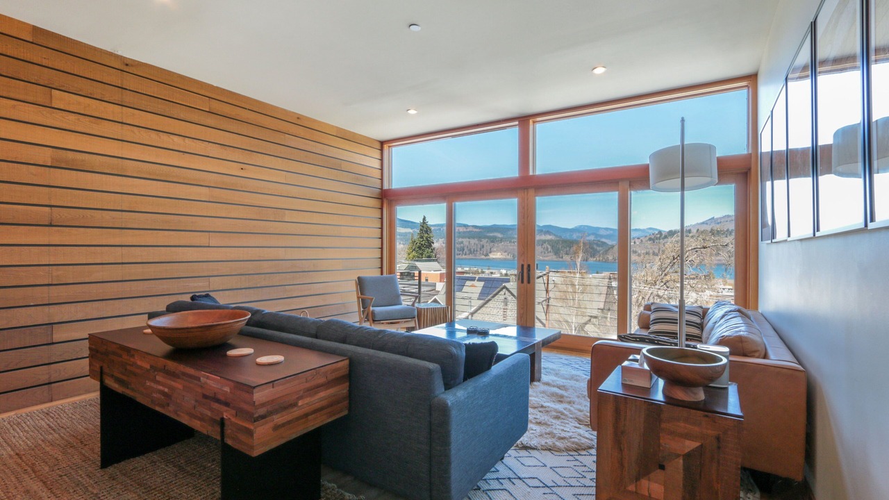 Photo of Livingroom in Hood River