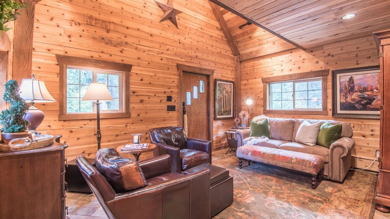 Photo of Livingroom in Sundance
