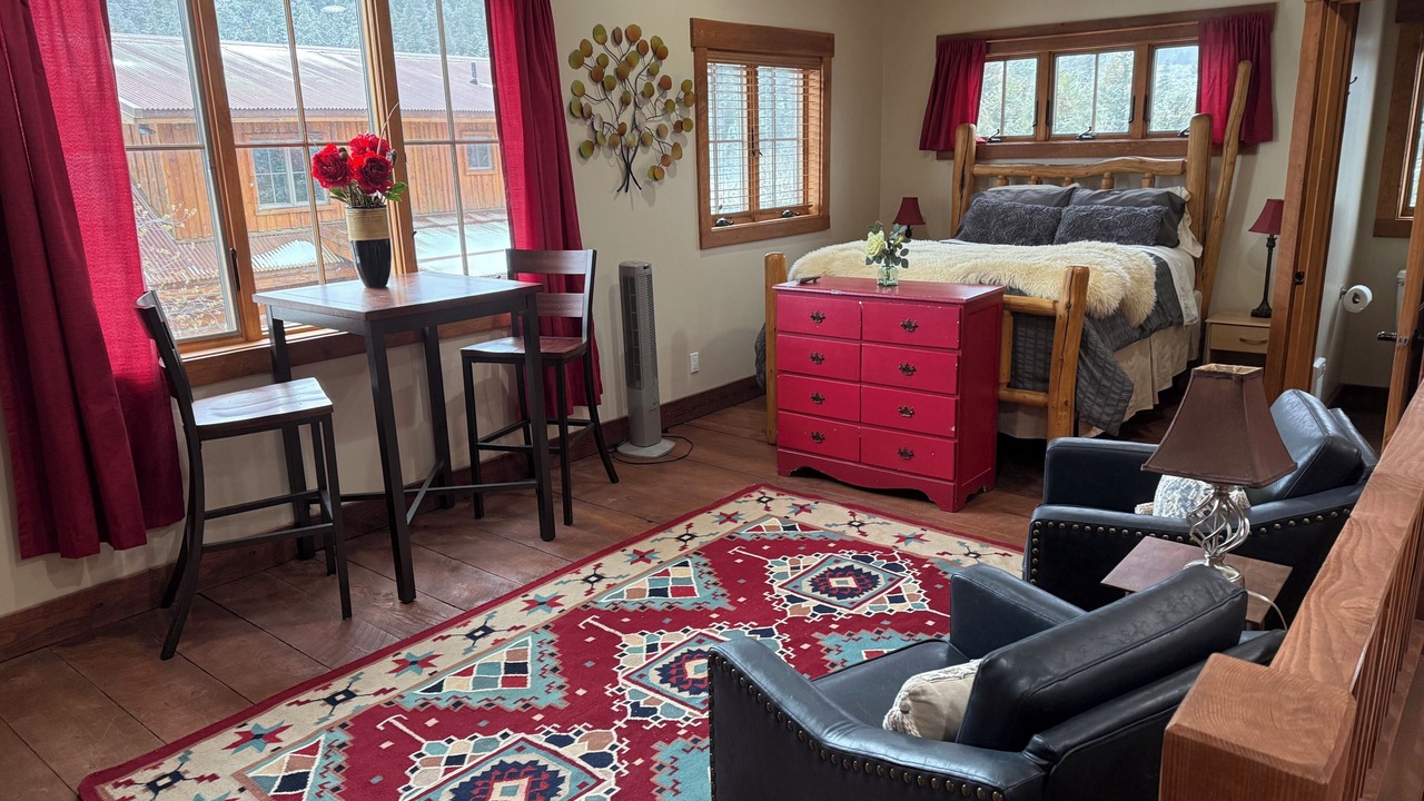 Photo of Bedroom in West Yellowstone