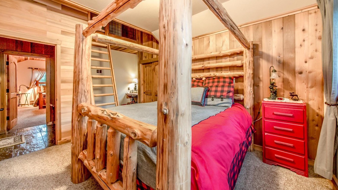 Photo of Bedroom in Cle Elum