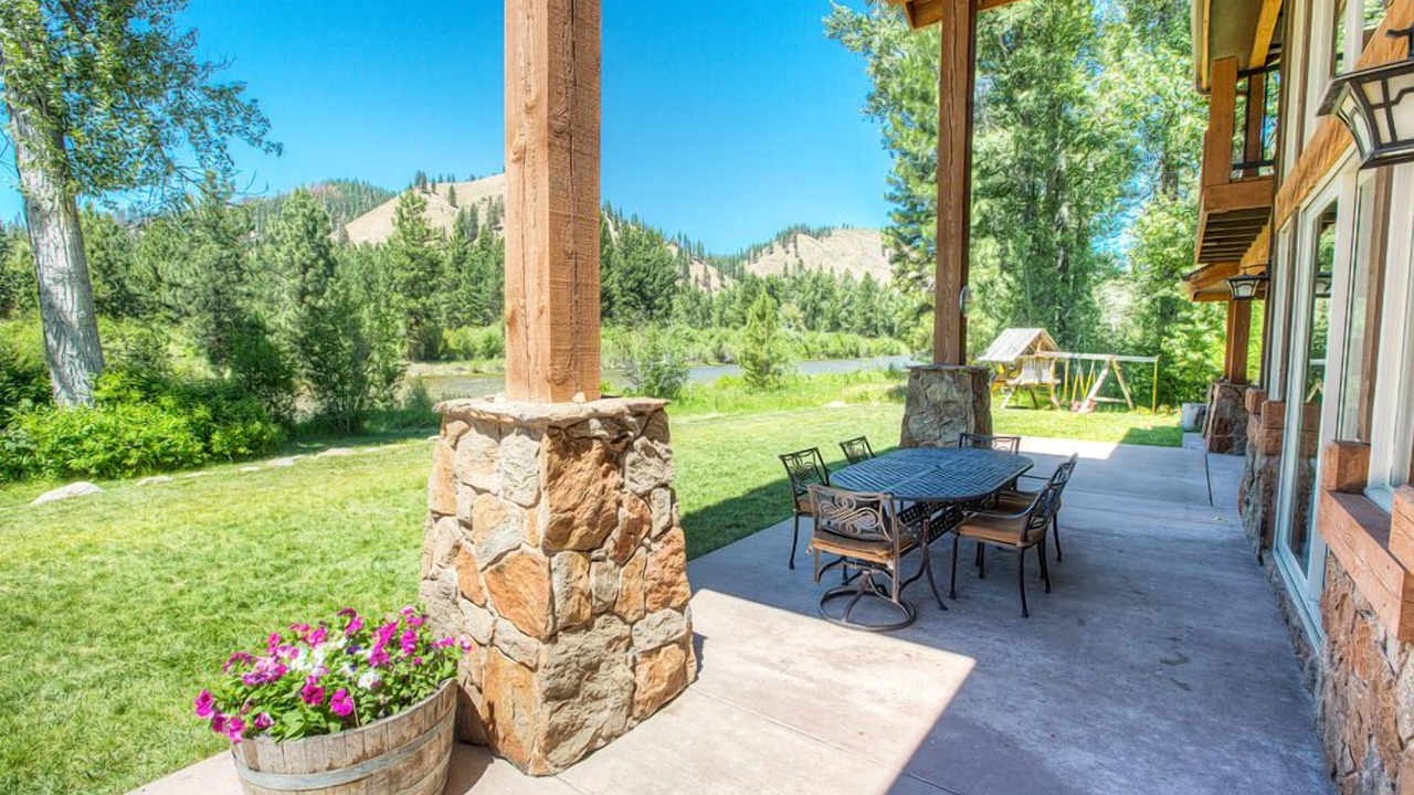 Photo of Outdoor in Featherville