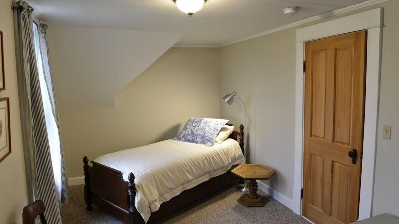 Photo of Bedroom in Stanwood
