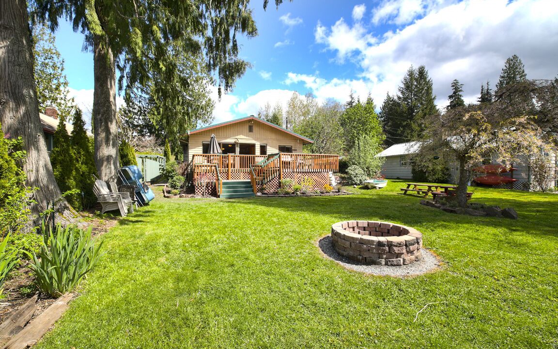 Photo of Outdoor in Lake Roesiger