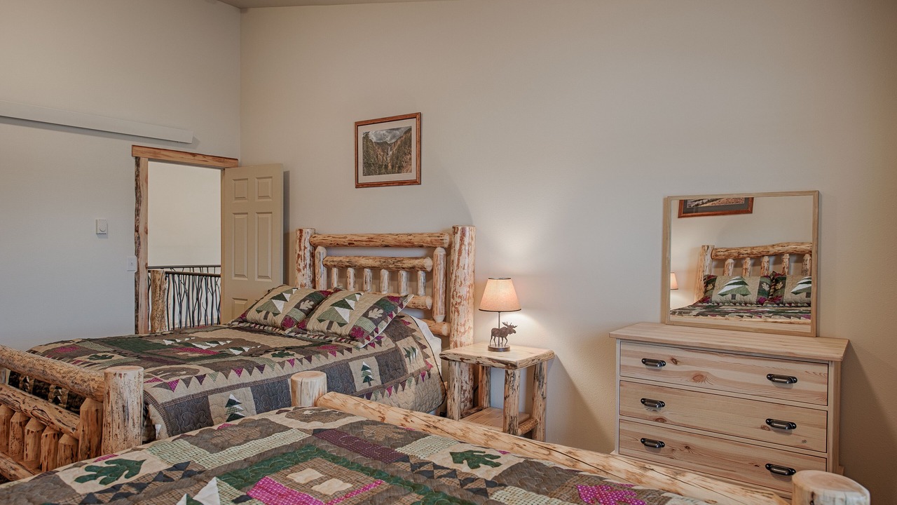 Photo of Bedroom in West Yellowstone