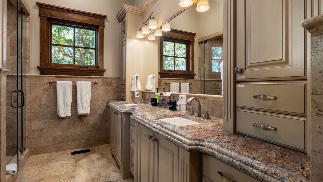 Photo of Bathroom in The Timbers