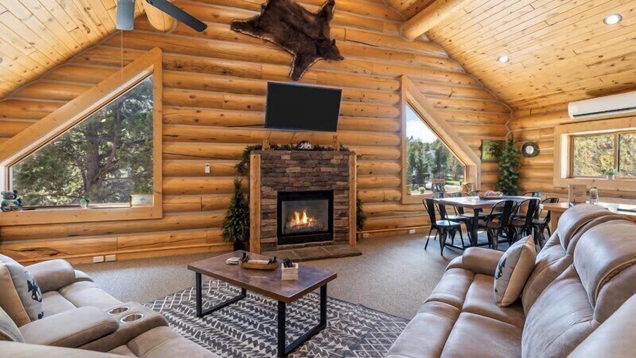Photo of Livingroom in Island Park