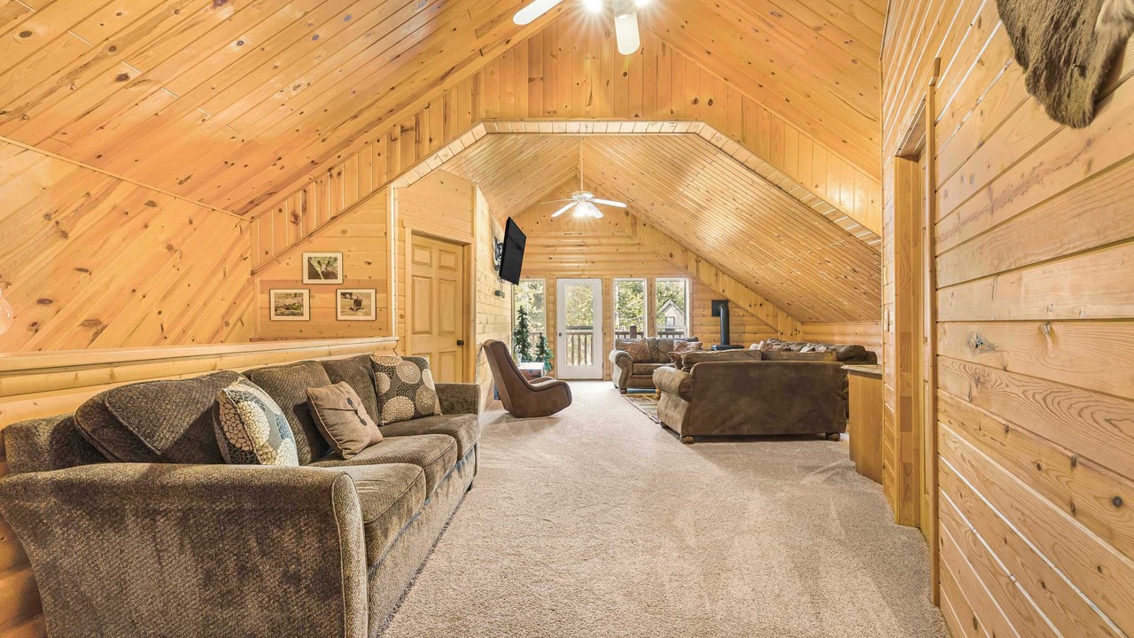 Photo of Livingroom in Island Park