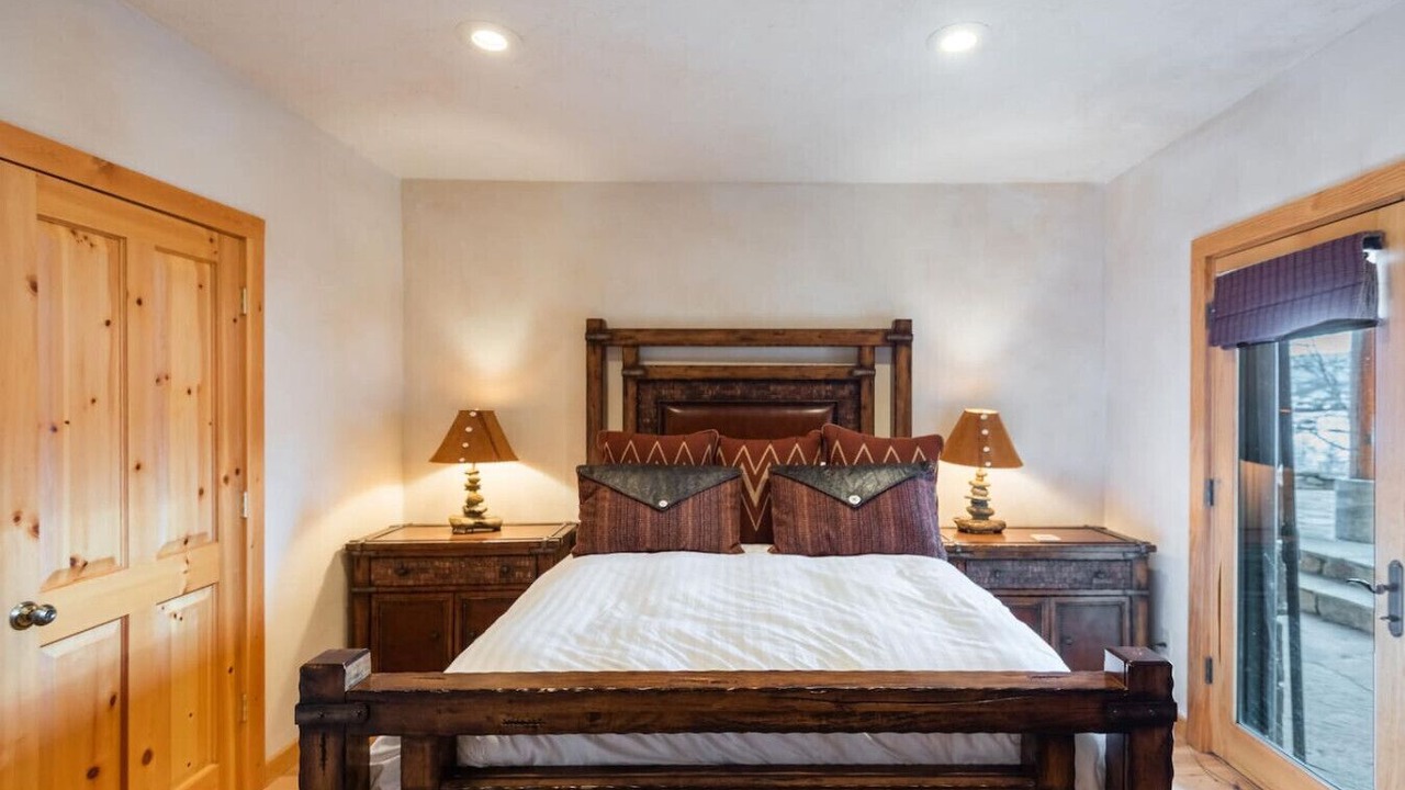 Photo of Bedroom in Game Creek