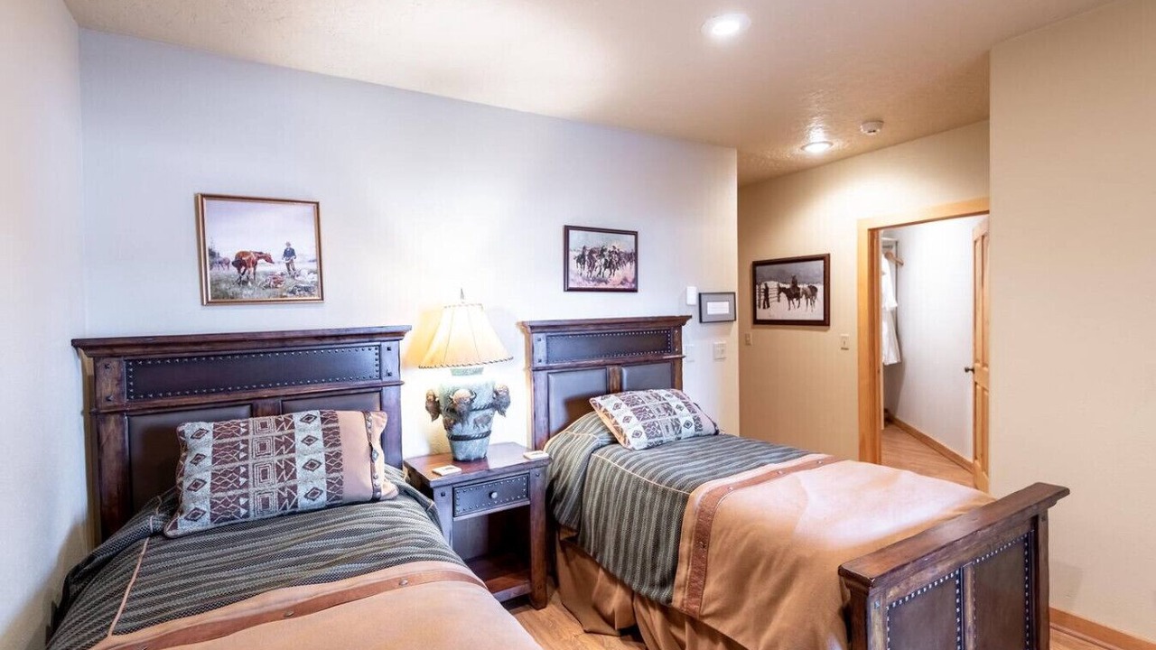 Photo of Bedroom in Game Creek