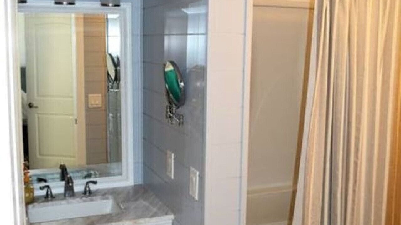 Photo of Bathroom in Garden City