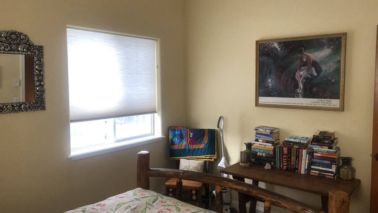 Photo of Bedroom in Garden Valley