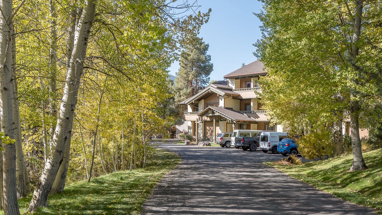 Photo of Outdoor in Elkhorn
