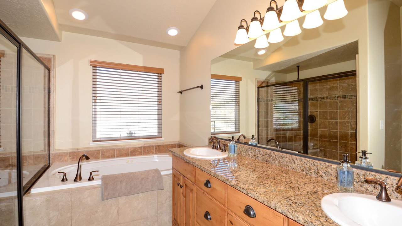 Photo of Bathroom in Wolf Creek
