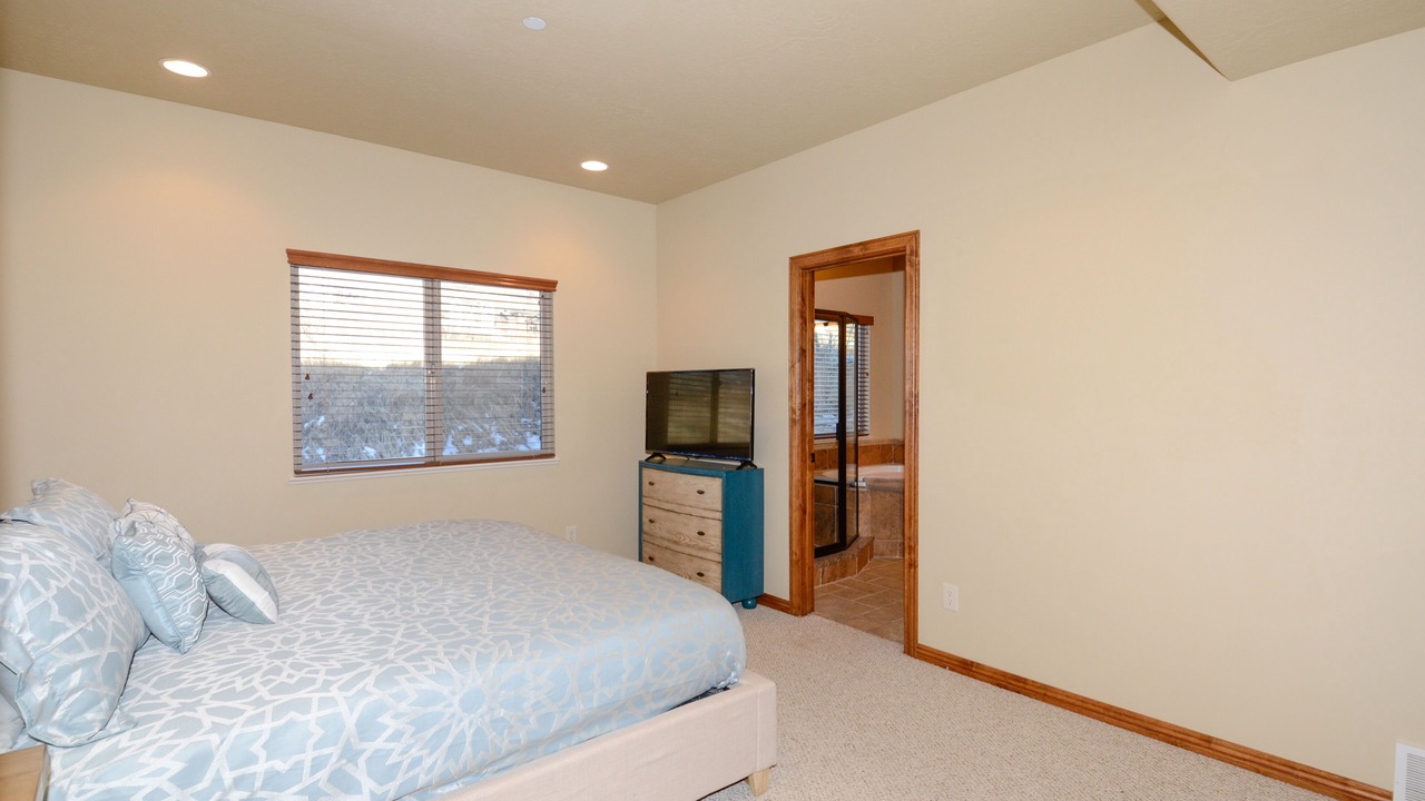 Photo of Bedroom in Wolf Creek