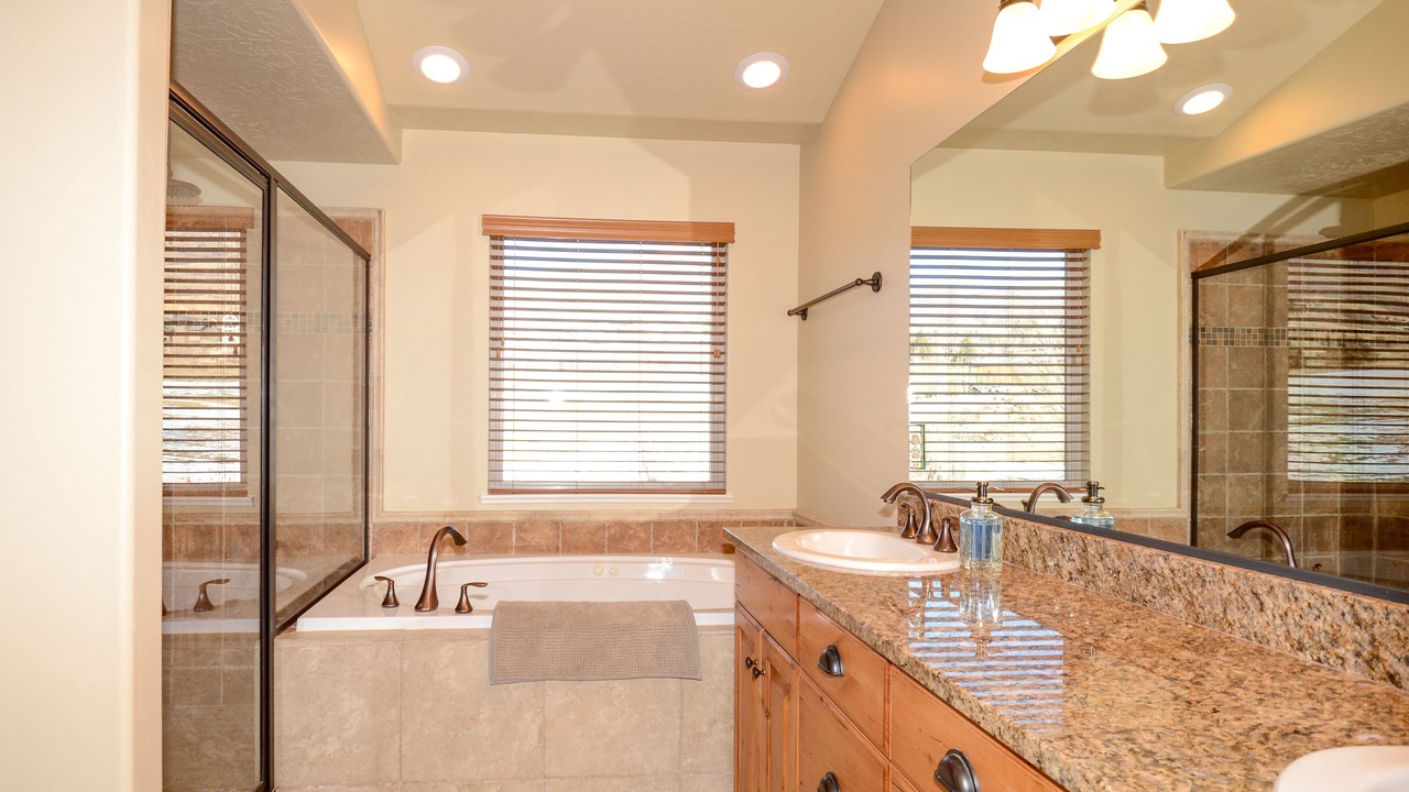 Photo of Bathroom in Wolf Creek