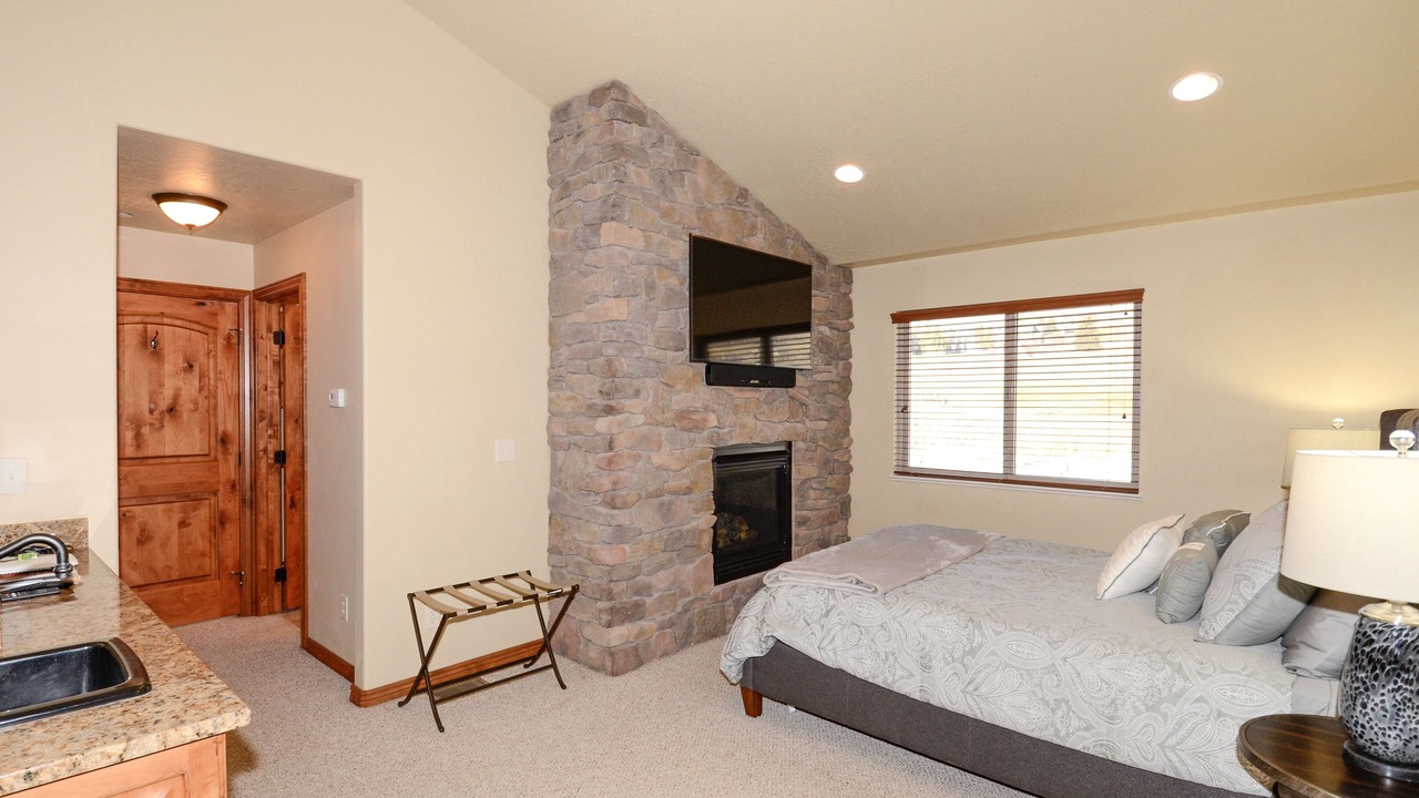 Photo of Bedroom in Wolf Creek