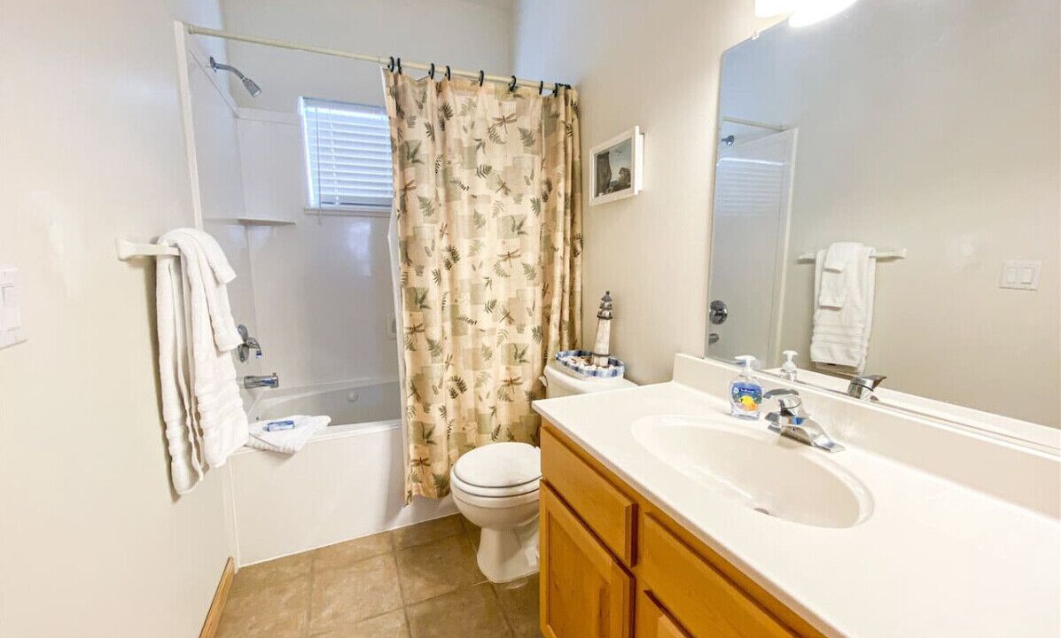 Photo of Bathroom in Harbor Village
