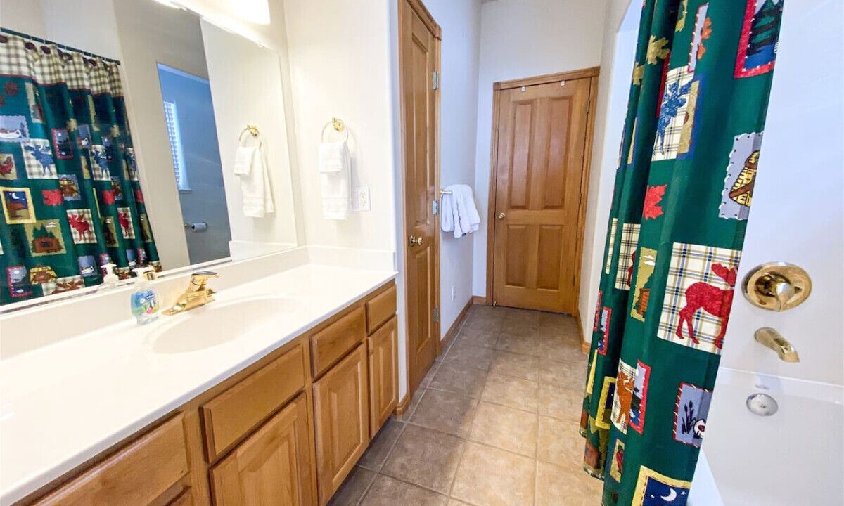 Photo of Bathroom in Harbor Village