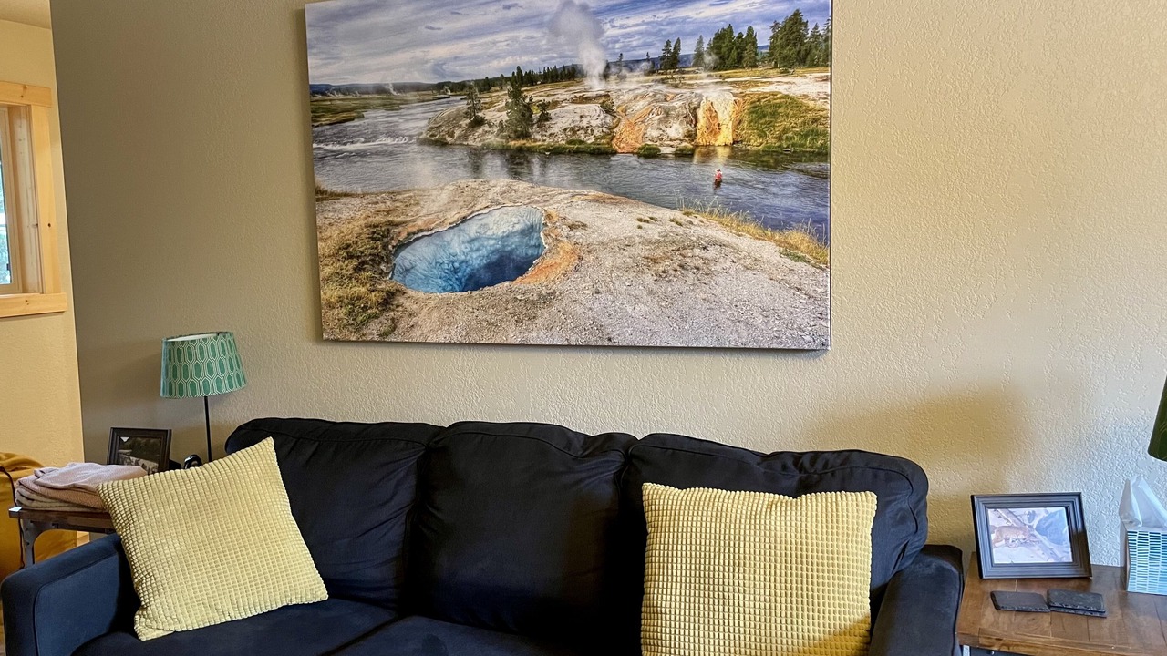 Photo of Livingroom in West Yellowstone