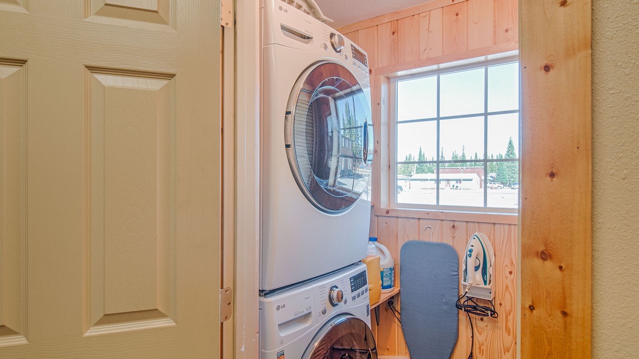 Photo of Bedroom in West Yellowstone