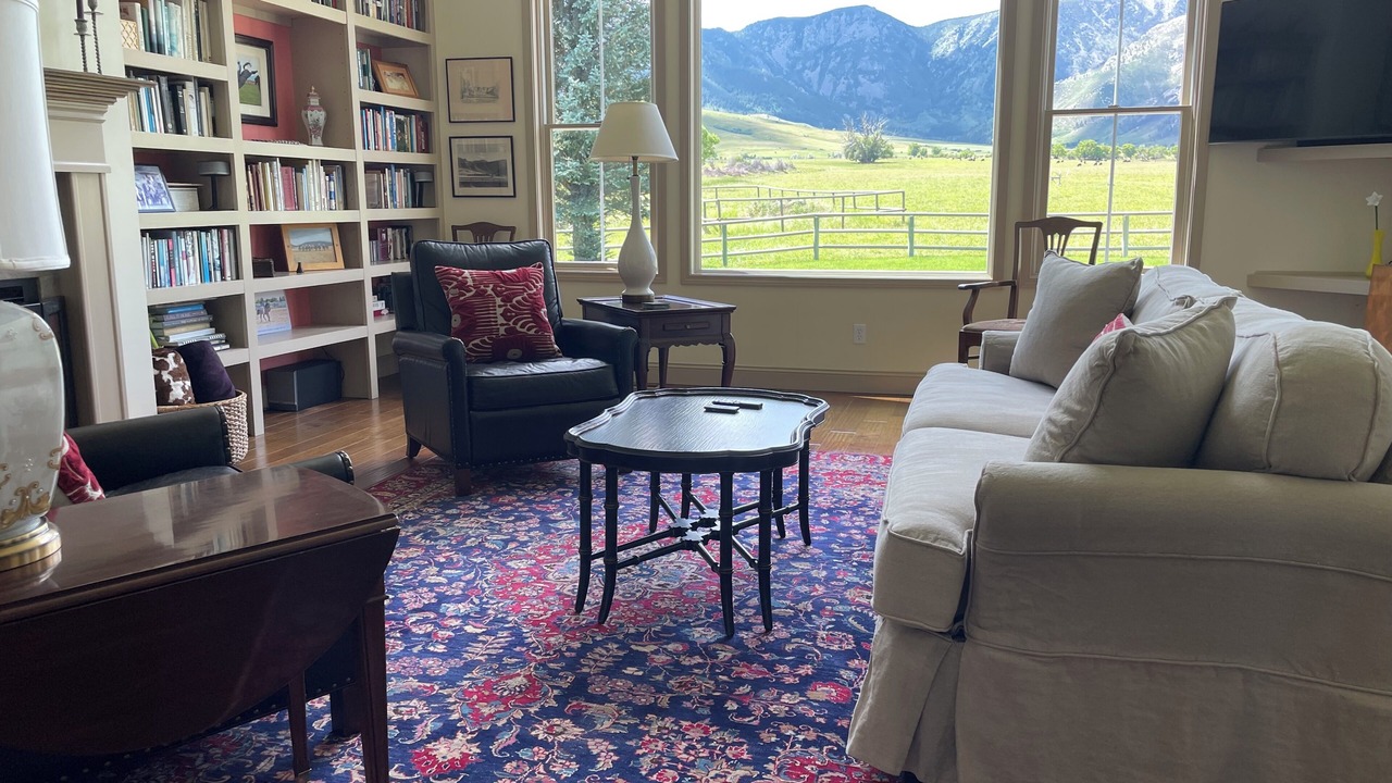 Photo of Livingroom in Story