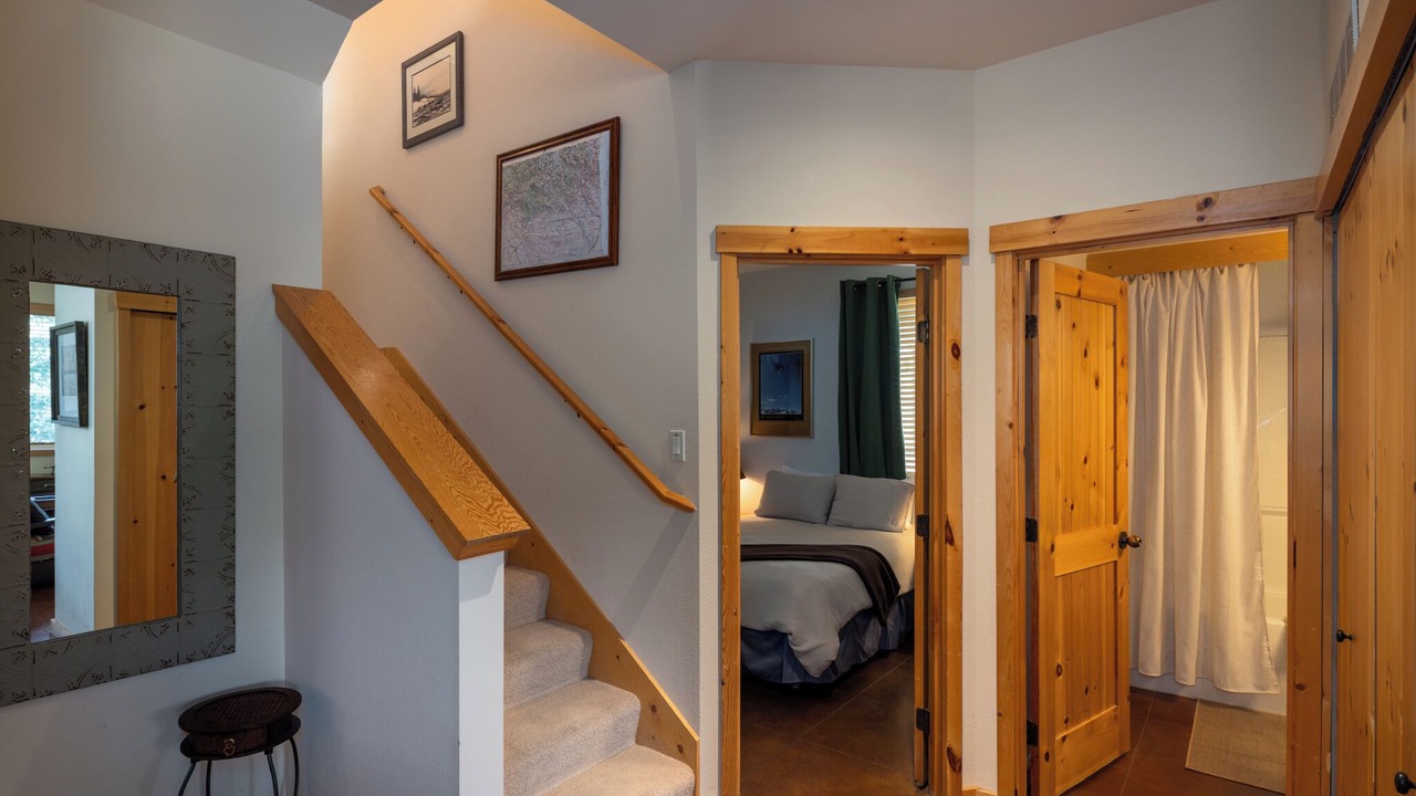 Photo of Bedroom in Warm Springs