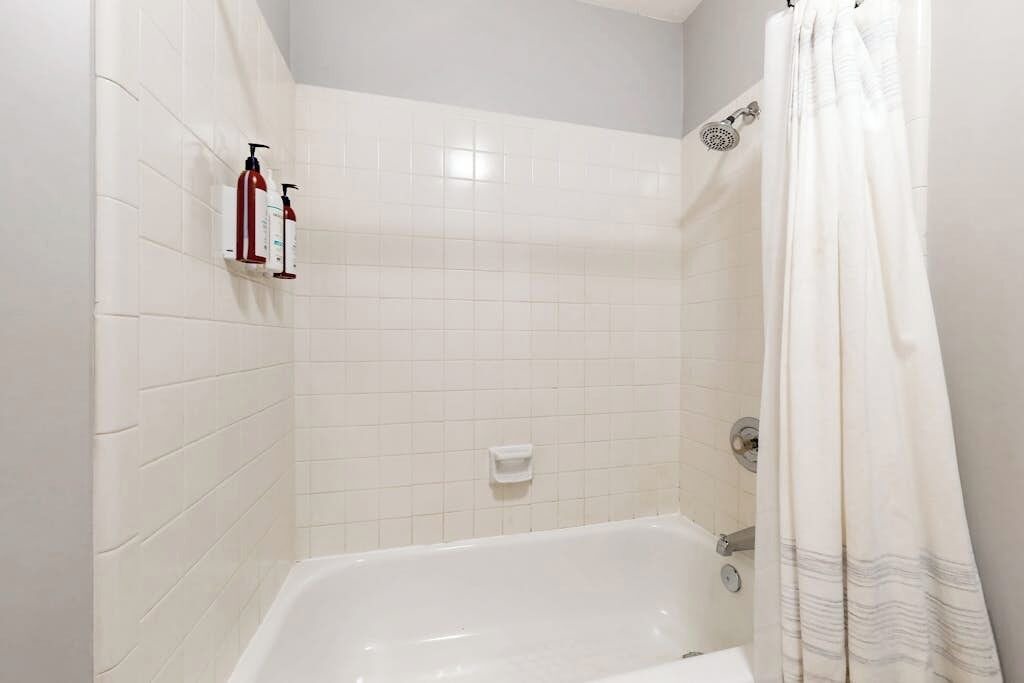 Photo of Bathroom in Harbor Village