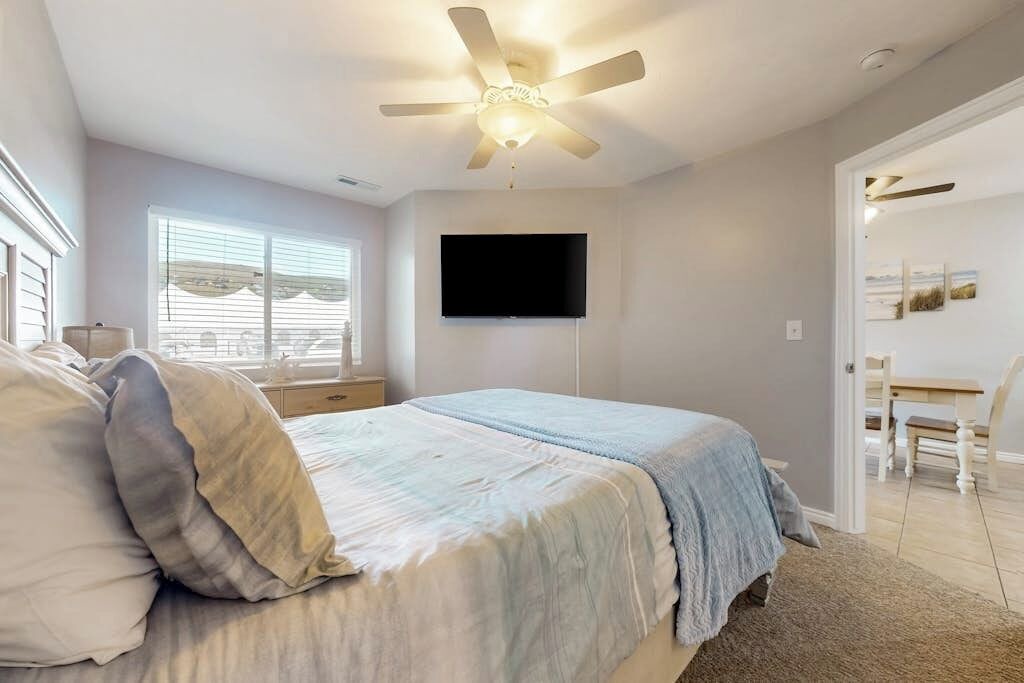 Photo of Bedroom in Harbor Village