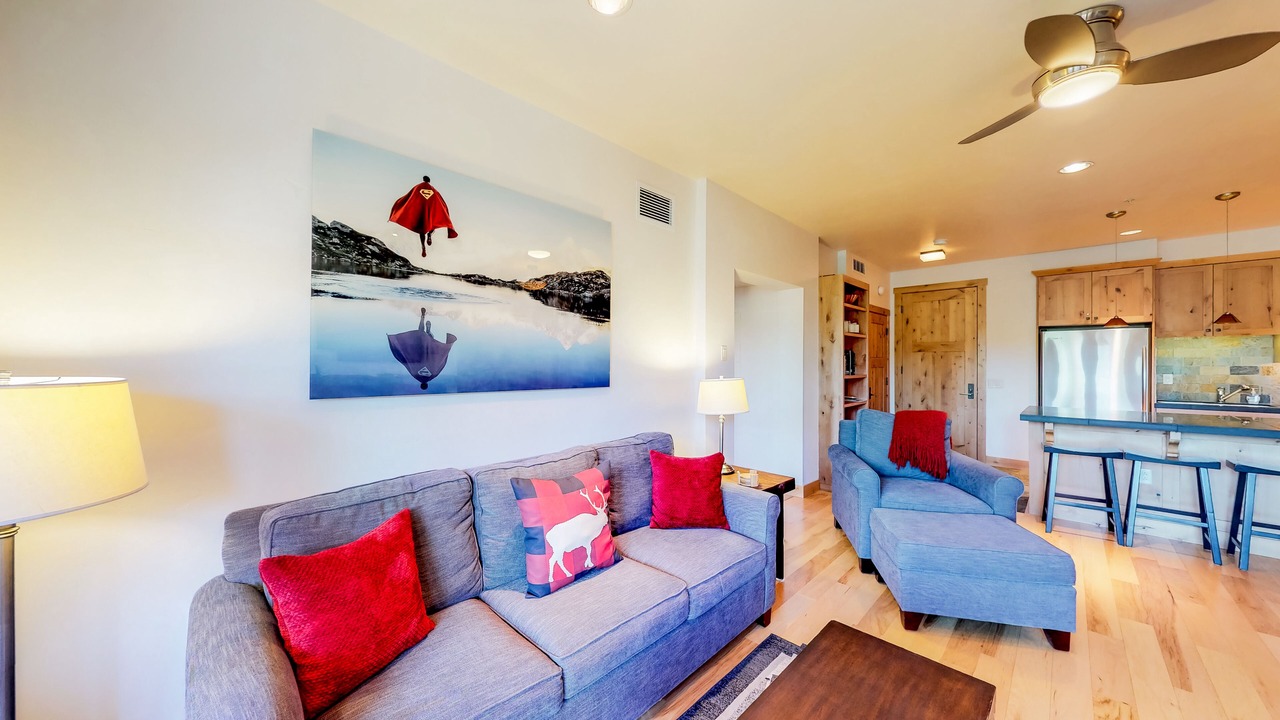 Photo of Livingroom in Elkhorn Village