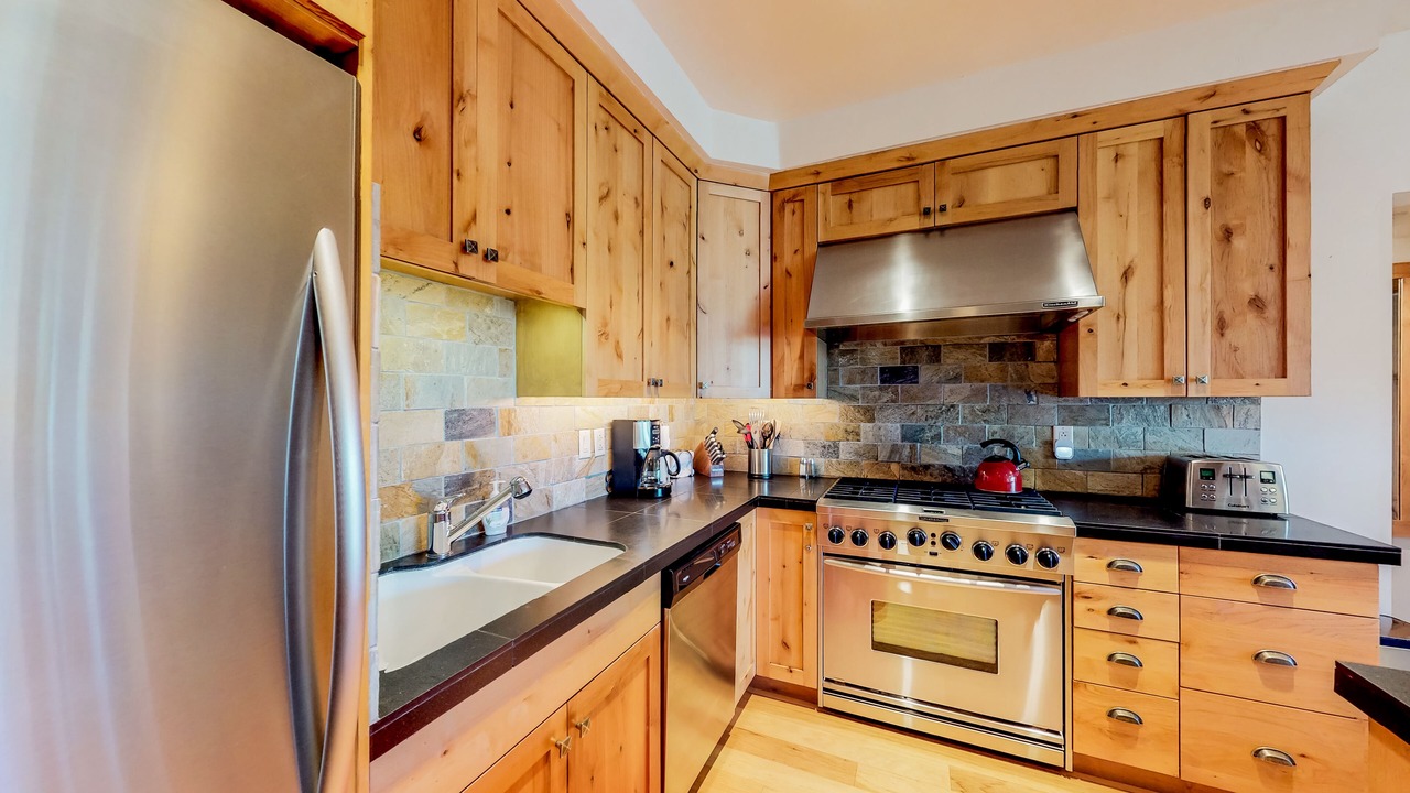 Photo of Kitchen in Elkhorn Village