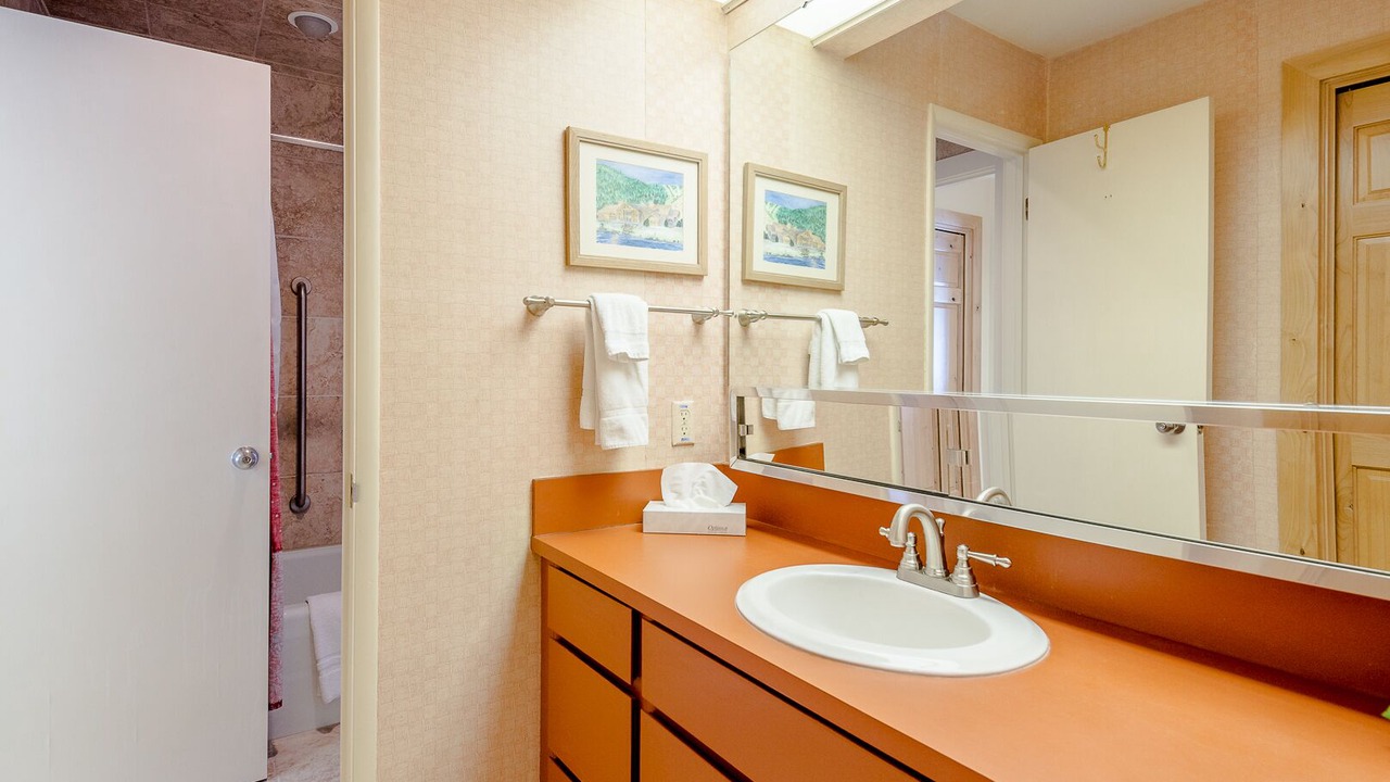 Photo of Bathroom in Warm Springs