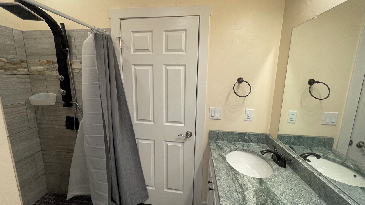 Photo of Bathroom in Murray