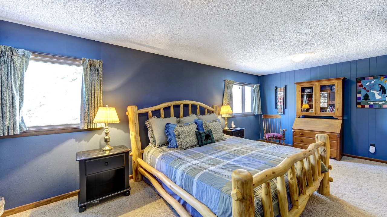 Photo of Bedroom in Windcliff Estates