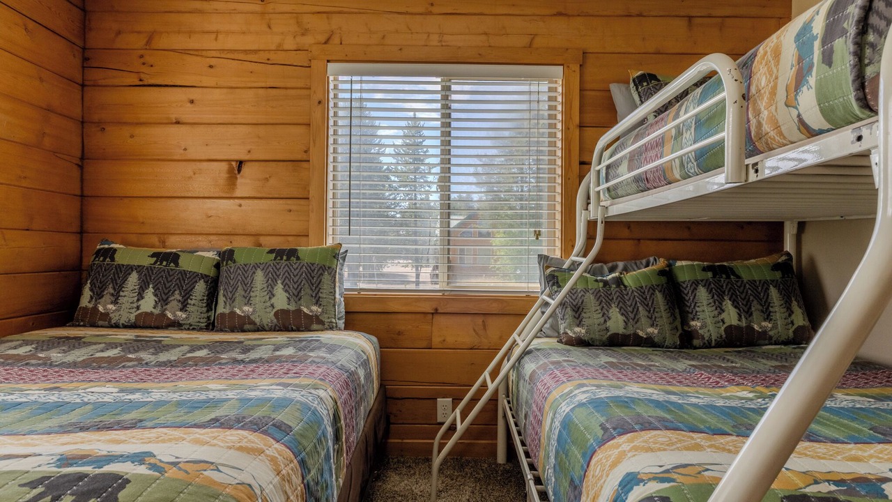 Photo of Bedroom in Island Park