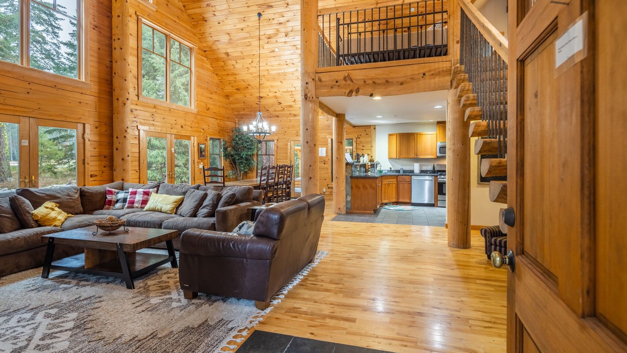 Photo of Livingroom in Cle Elum