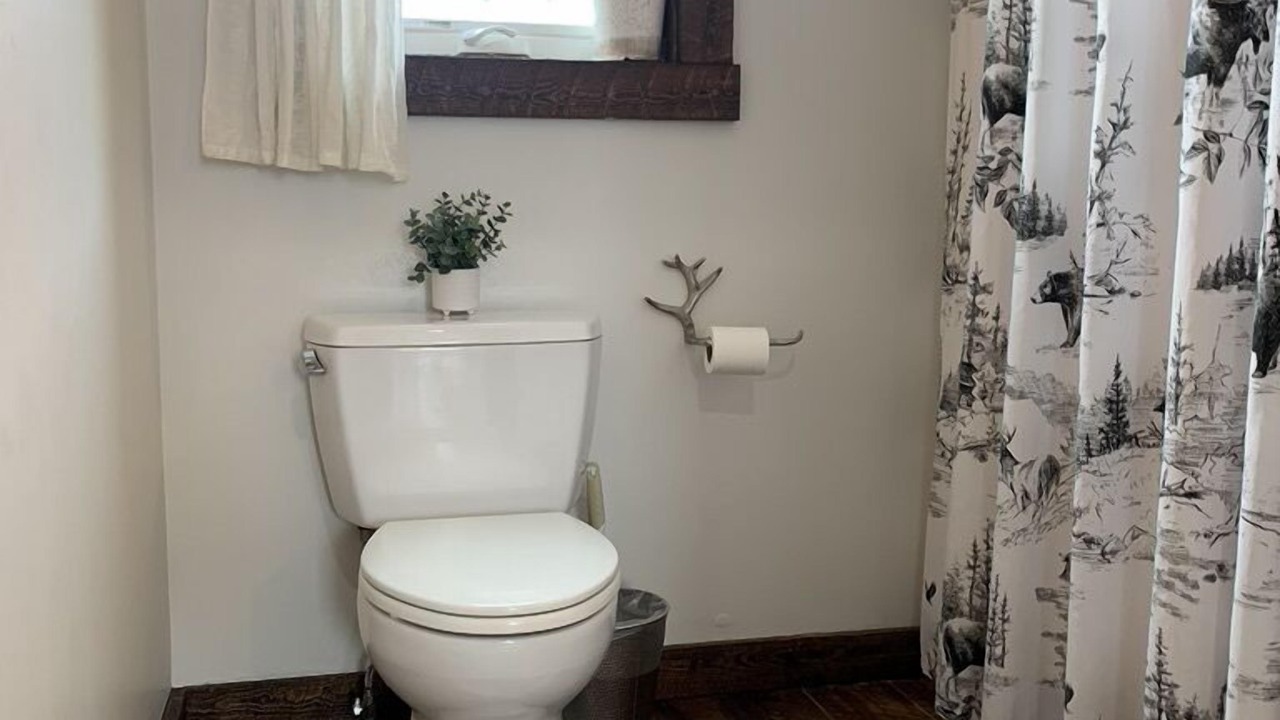 Photo of Bathroom in Gardiner