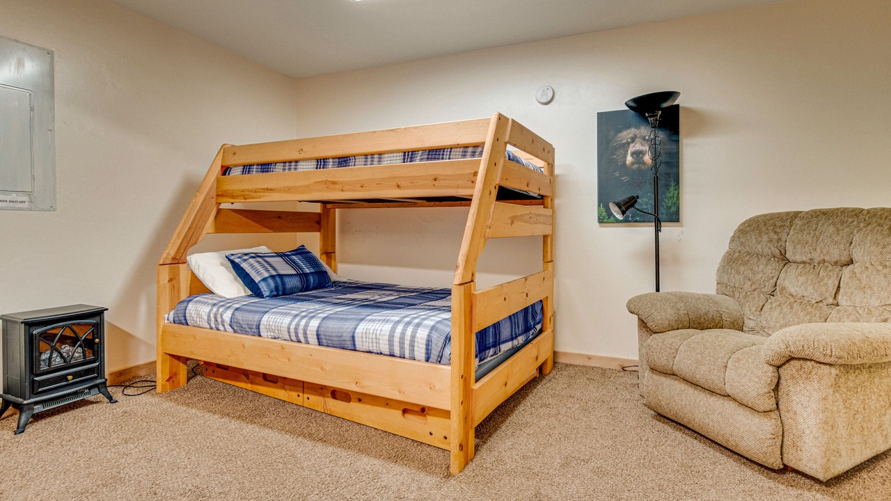 Photo of Bedroom in Harbor Village