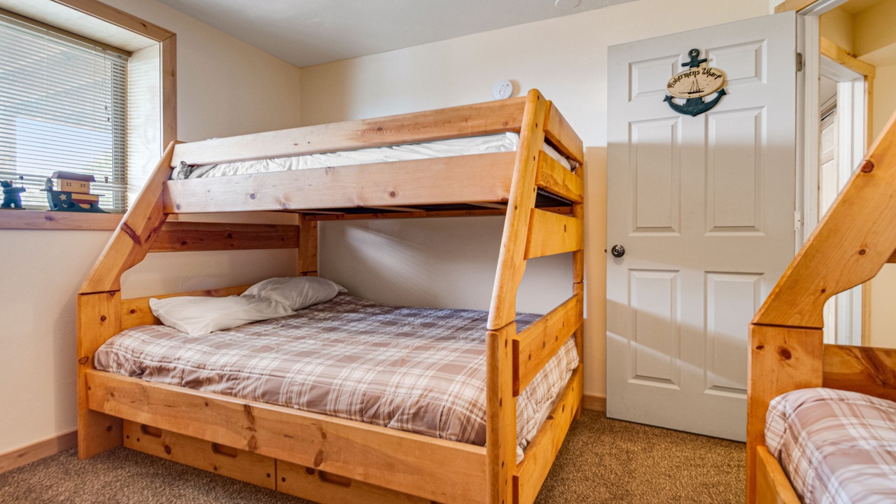 Photo of Bedroom in Harbor Village