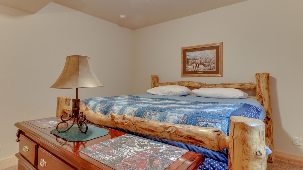 Photo of Bedroom in Harbor Village