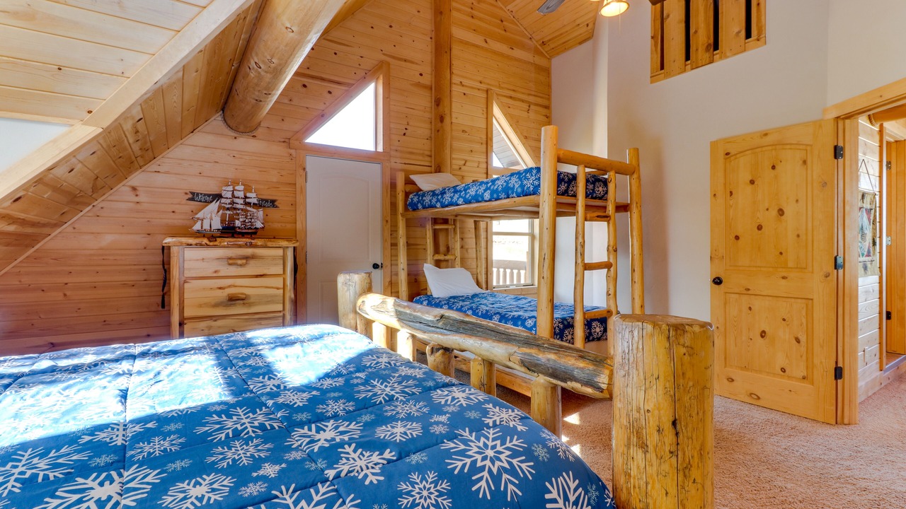 Photo of Bedroom in Harbor Village