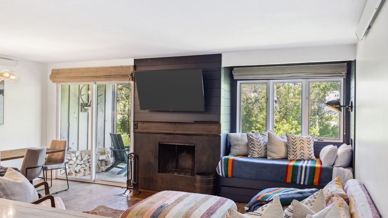 Photo of Livingroom in Moose Wilson Road