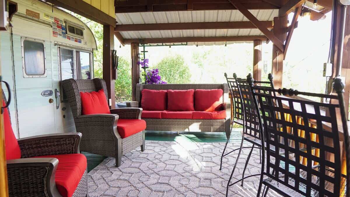 Photo of Patio Balcony in Irwin