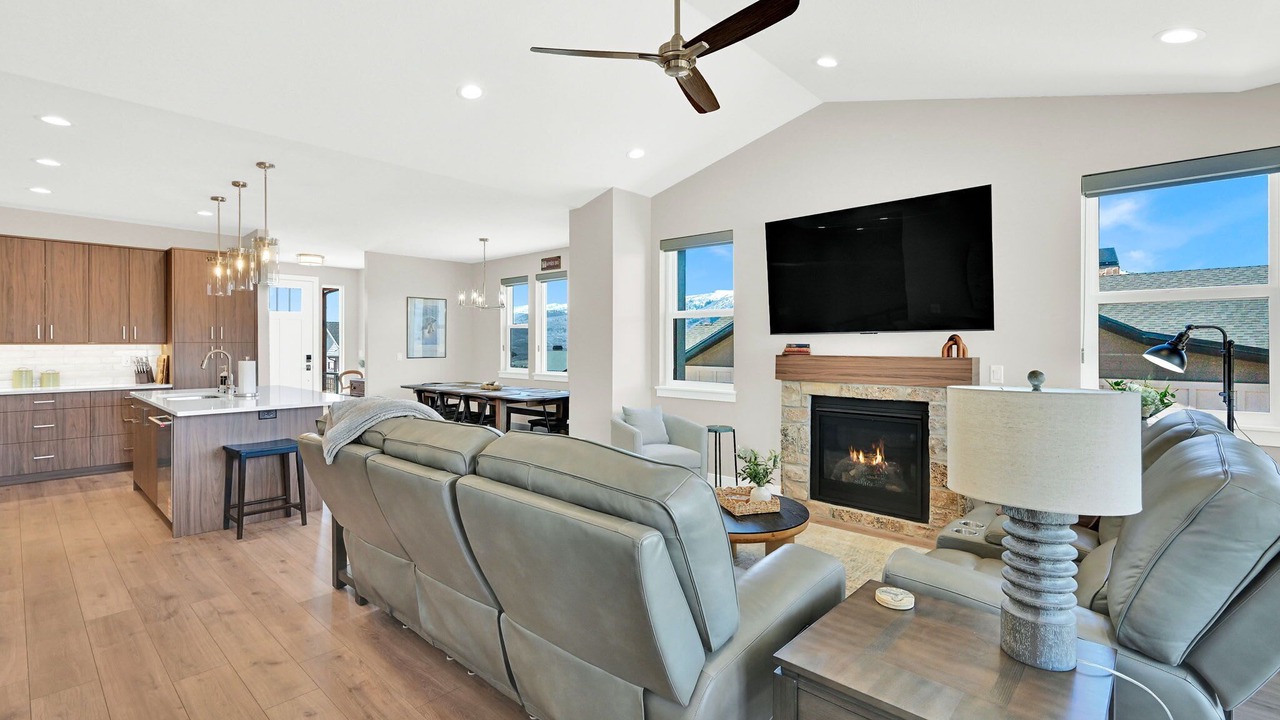 Photo of Livingroom in Wolf Creek