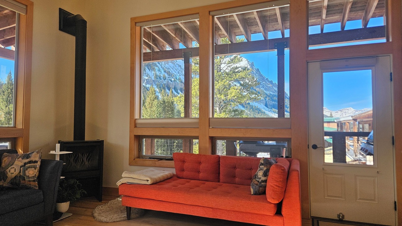 Photo of Livingroom in Cooke City-Silver Gate