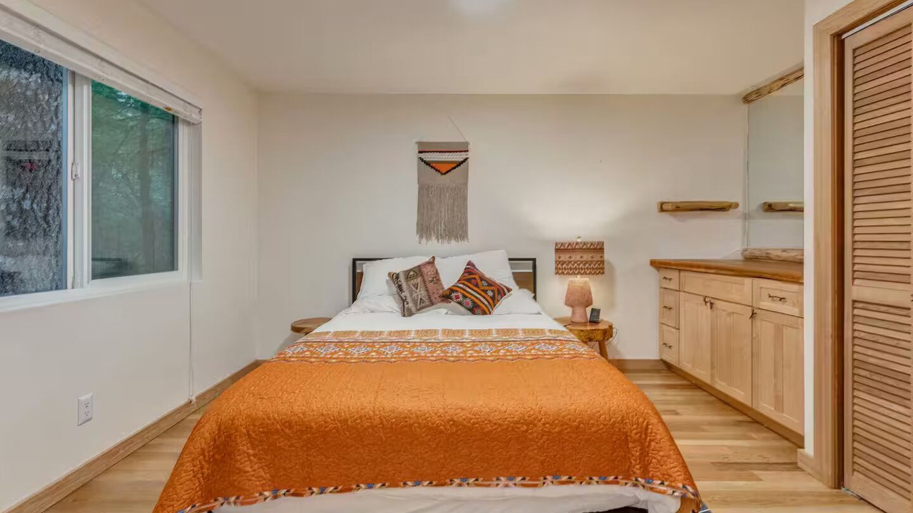Photo of Bedroom in Rhododendron